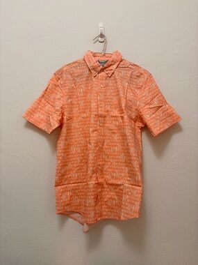 Lands’ End Men's Coral Short-Sleeve Button-Up Summer Shirt